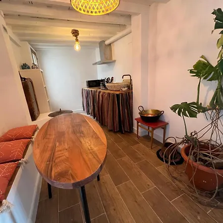 Cosy House, Sunny Terrace, Amazing Views & Outdoor Bathtub!-3